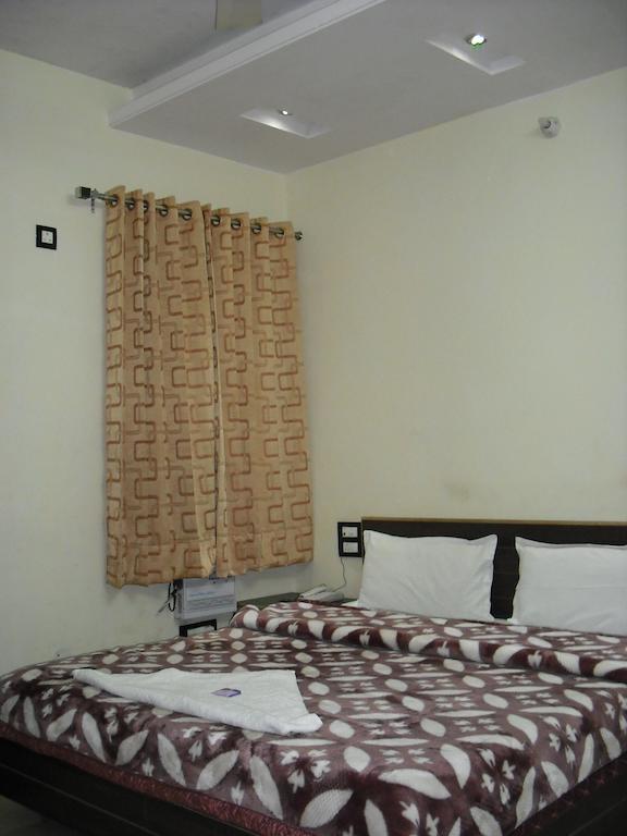 Hotel Gs Paradise Амритсар Стая снимка